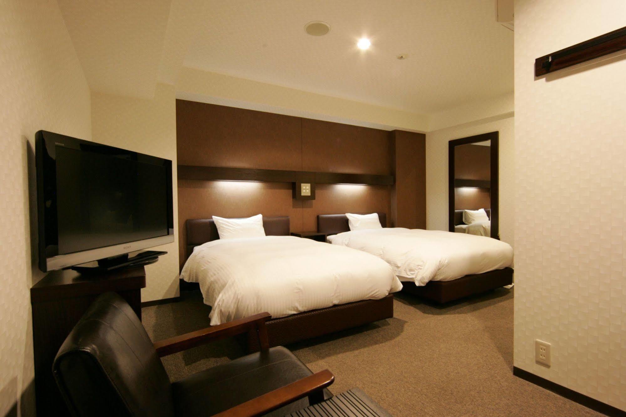 Green Rich Hotel Osaka Airport Ikeda  Eksteriør billede
